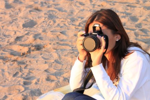 Woman-Photographer-Beach-Sunsrise__60125-1024x682