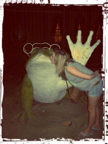 frog kiss Louise_WWLOR