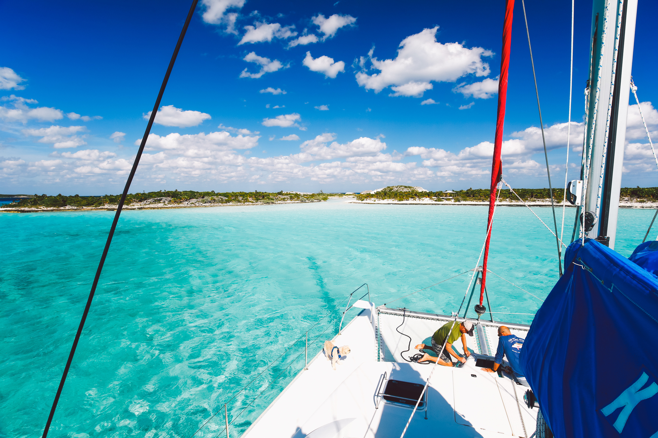 charter sailboat to bahamas